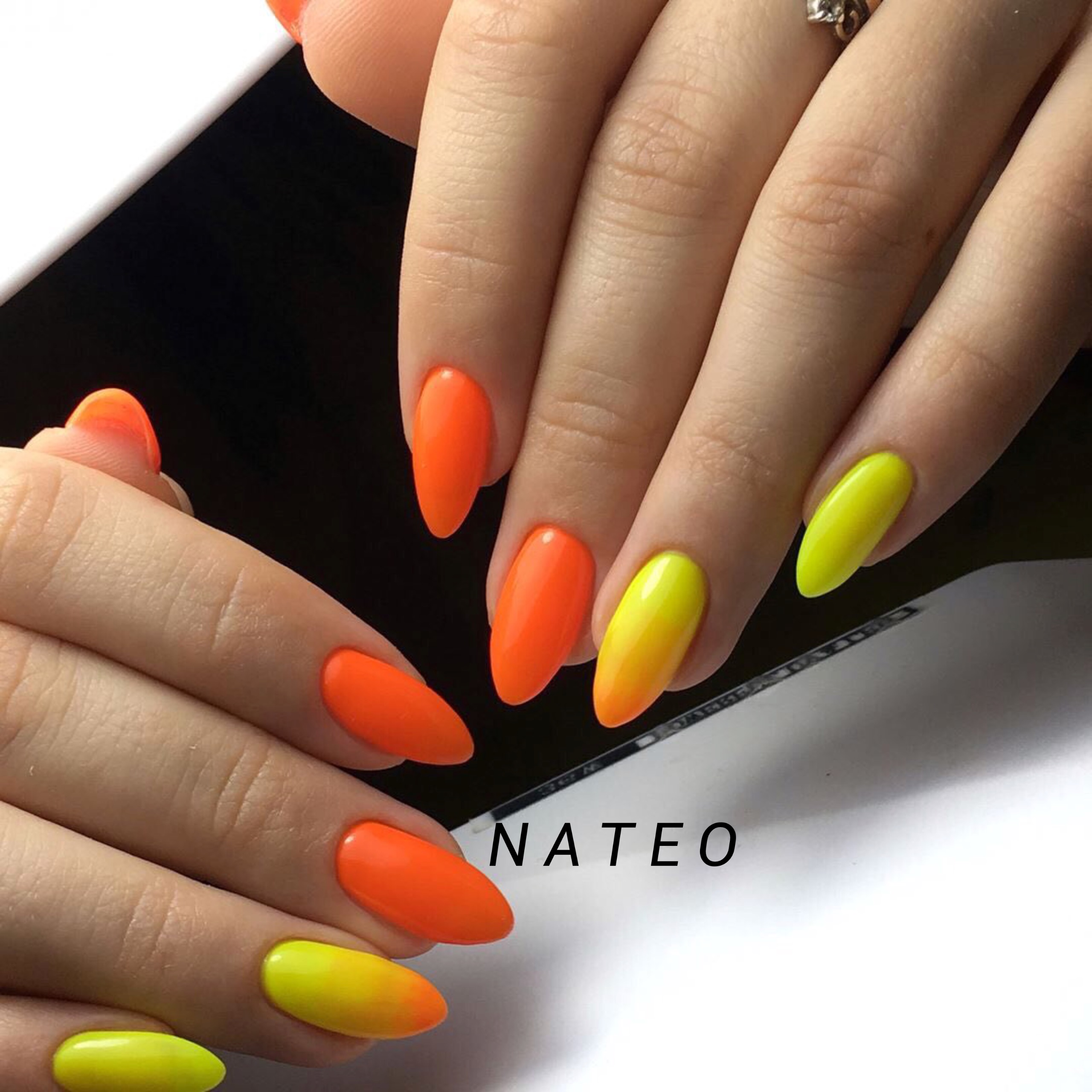 Наращивание ногтей гелем в салоне красоты - NATEO Beauty Studio